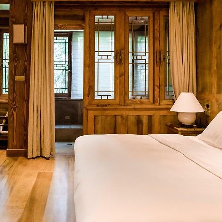 Songtsam Tacheng Lodge Deqen Экстерьер фото